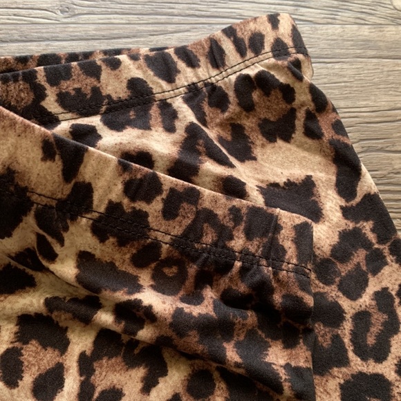 Animal print biker shorts (New) - Picture 5 of 5